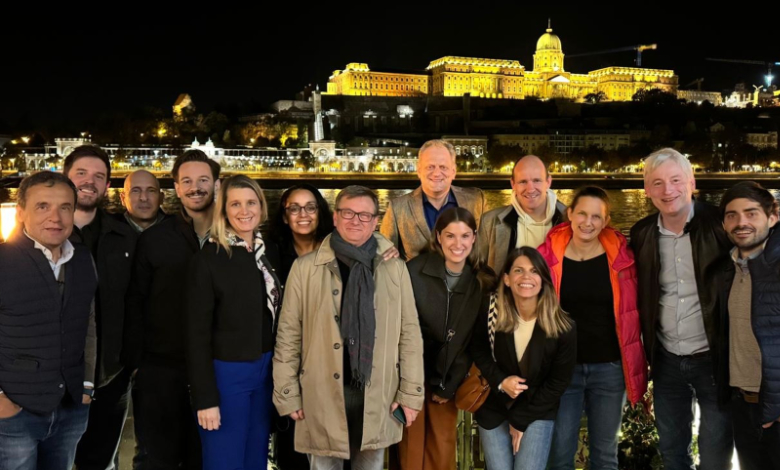 Steering committee